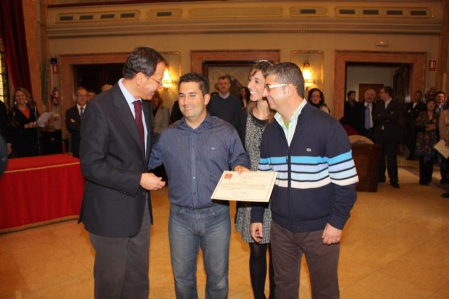 El Alcalde Cámara entrega los premios del Ayuntamiento a las mejores ideas emprendedoras - 2, Foto 2