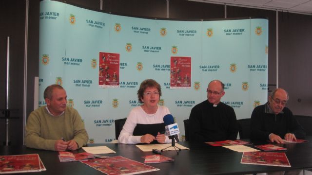 El ayuntamiento de San Javier firma dos convenios de colaboración con la asociación local de Coros y Danzas y con el museo parroquial - 1, Foto 1
