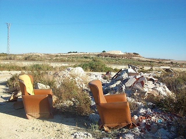Ecologistas en Acción denuncia un vertedero ilegal junto a las lagunas de Campotejar. - 3, Foto 3