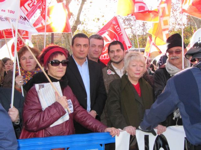 IU pide al PP que retire la ley y negocie con sindicatos y partidos una salida coherente - 1, Foto 1