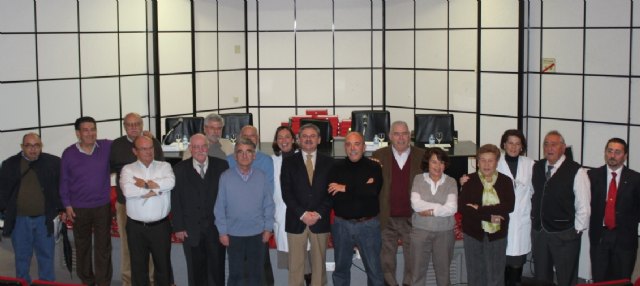 El Hospital Universitario Santa María del Rosell rinde homenaje a 37 profesionales jubilados en 2010 - 1, Foto 1