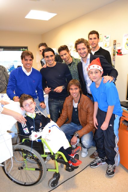 Jugadores de la Seleccion Murciana, atracción en la Arrixaca - 3, Foto 3