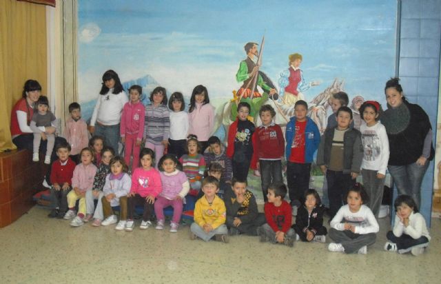 30 niños disfrutan ya de la Escuela de Vacaciones de Navidad de Las Torres de Cotillas - 1, Foto 1