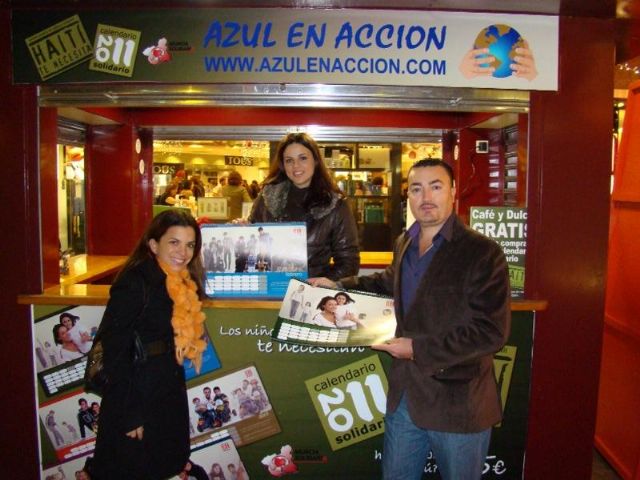 Éxito de ventas del calendario solidario realizado por el Ayuntamiento y Azul en Acción - 1, Foto 1