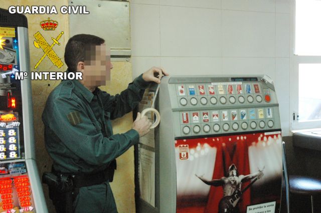 Operación Policial para controlar la venta de labores del tabaco con recargo - 2, Foto 2