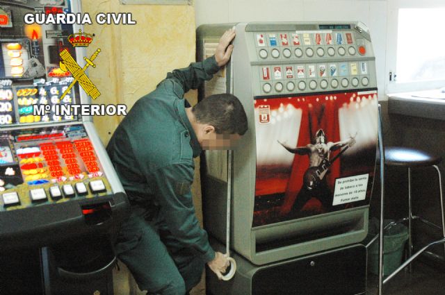 Operación Policial para controlar la venta de labores del tabaco con recargo - 3, Foto 3