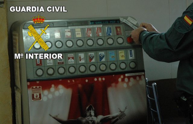 Operación Policial para controlar la venta de labores del tabaco con recargo - 4, Foto 4