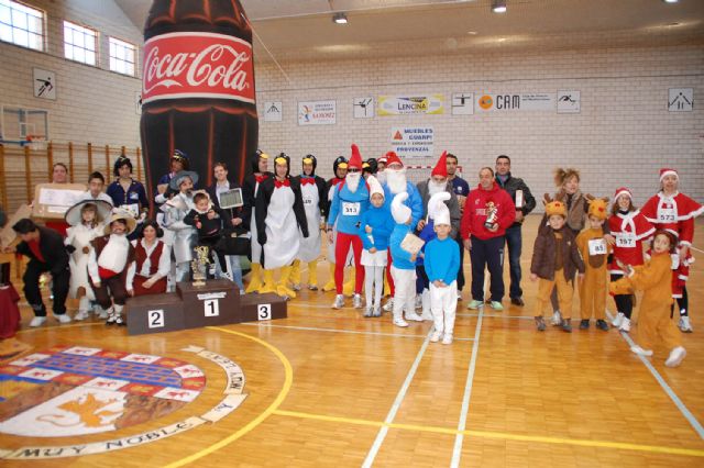 Las calles de Jumilla se llenaron, un año más de deporte y diversión, gracias a la carrera popular navideña - 2, Foto 2