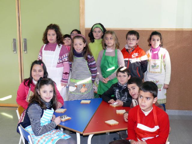 Un total de 48 niños y niñas participan en unos talleres de cocina navideña que se imparten hasta el 5 de enero - 3, Foto 3