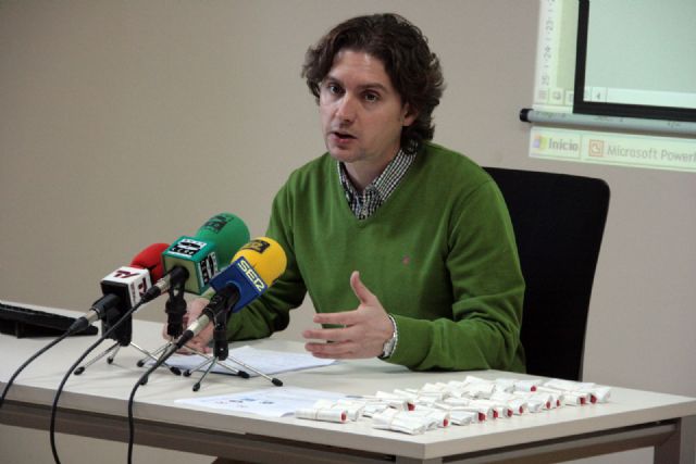 La policía local reparte 2.500 autopruebas de alcoholemia entre los conductores yeclanos - 2, Foto 2