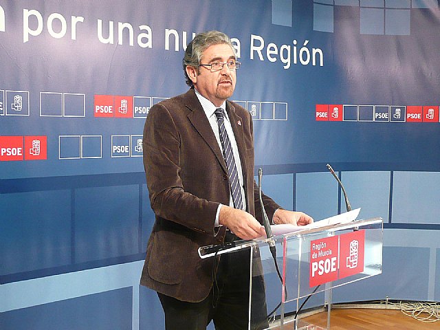 Sebastián García Tomás analiza el impacto de los recortes del Gobierno regional en materia educativa - 1, Foto 1