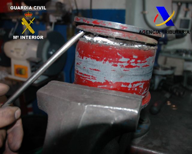 La Guardia Civil y la Agencia Tributaria luchan conjuntamente contra el tr�fico de drogas en la Regi�n de Murcia - 5