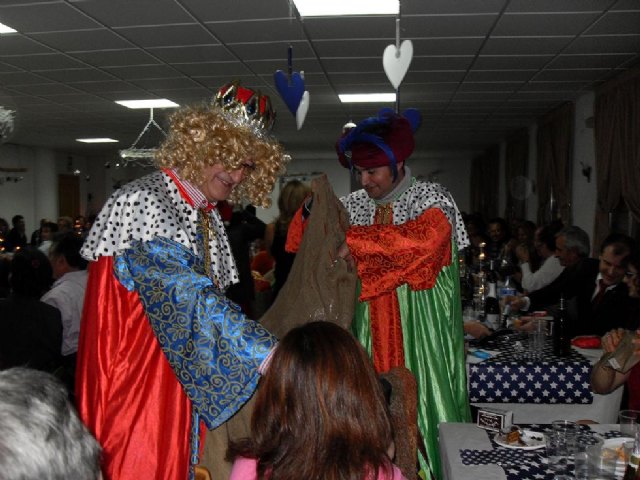 La Cena de Navidad organizada por el Telfono de la Esperanza en Murcia congreg a mas de 400 personas - 8
