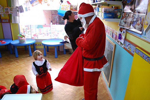 La Guardera Disney recibi la visita de Pap Noel - 4