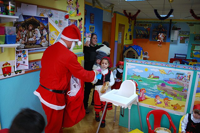 La Guardera Disney recibi la visita de Pap Noel - 22
