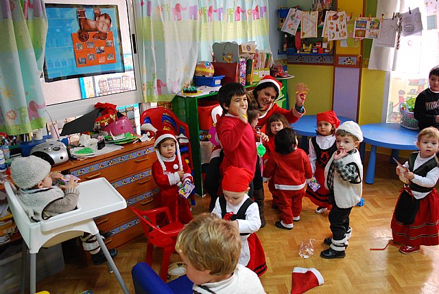 La Guardera Disney recibi la visita de Pap Noel - 28