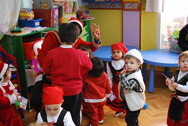 La Guardera Disney recibi la visita de Pap Noel - 29