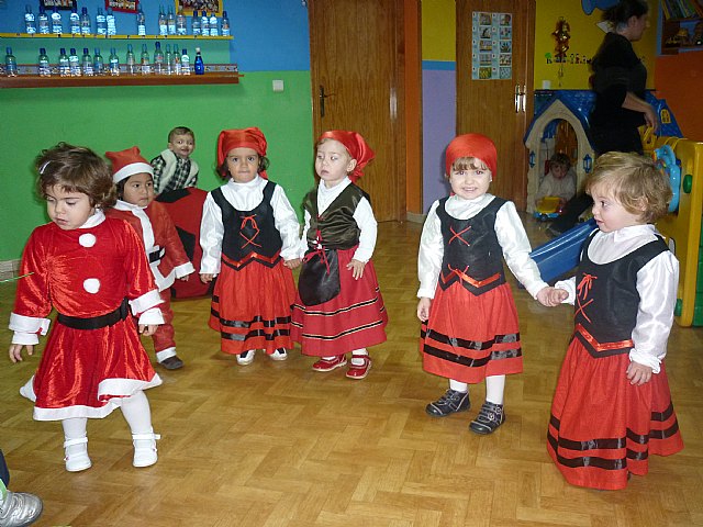 La Guardera Disney recibi la visita de Pap Noel - 39