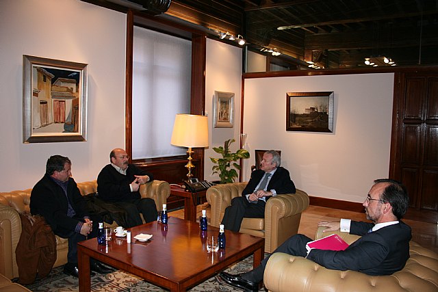Valcárcel recibe a los alcaldes de Mula y Albudeite - 1, Foto 1