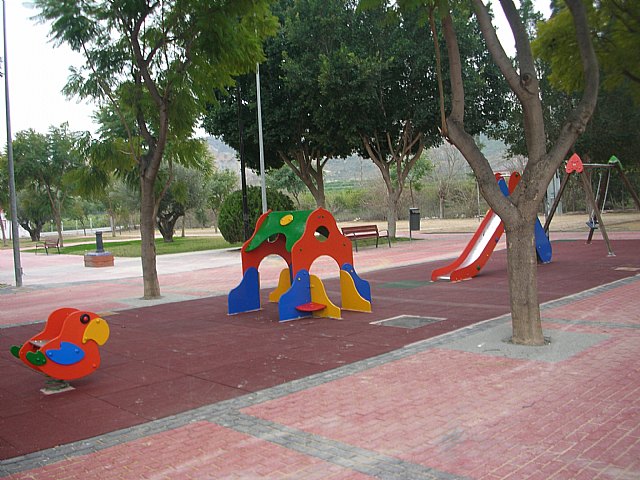 Los vecinos de Santomera ya pueden disfrutar de los nuevos jardines de la Yesera y de Todi - 2, Foto 2