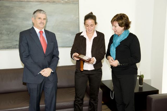 La alcaldesa felicita a la padelista cartagenera Patty Llaguno - 3, Foto 3