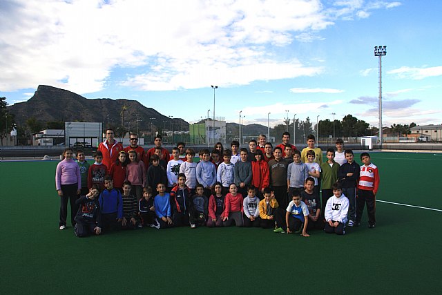 Medio centenar de personas participan en la Escuela Polideportiva de Navidad 2010-2011 - 1, Foto 1