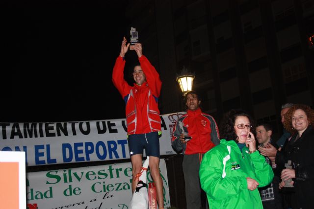 Los atletas abaraneros conquistan la primera San Silvestre y se sitúan en lo más alto del pódium - 2, Foto 2