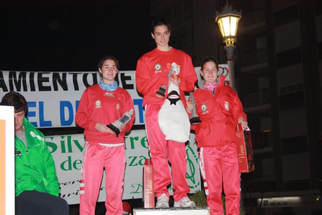 Los atletas abaraneros conquistan la primera San Silvestre y se sitúan en lo más alto del pódium - 4, Foto 4