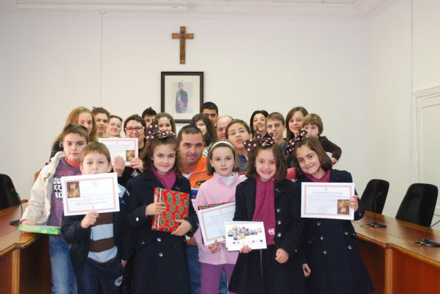 El Ayuntamiento entrega los premios del concurso de belenes y escaparates navideños 2010 - 1, Foto 1