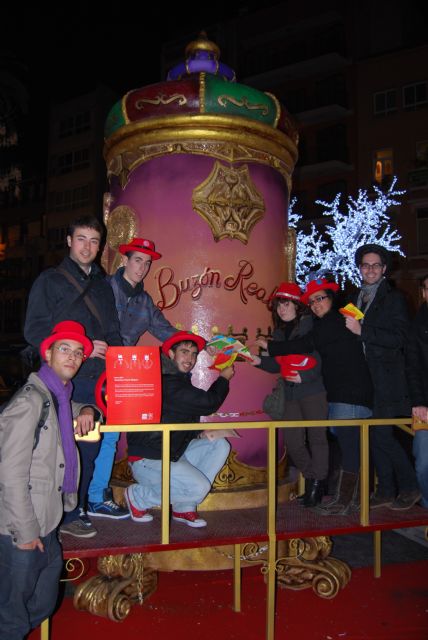 Más de mil ciudadanos suscriben la Carta a los Reyes Magos pidiendo la reapertura del Romea - 2, Foto 2