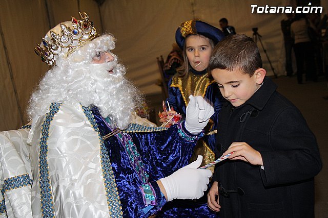 Los Reyes Magos recogen personalmente las cartas con las ilusiones y deseos de cientos de niños y niñas - 1, Foto 1
