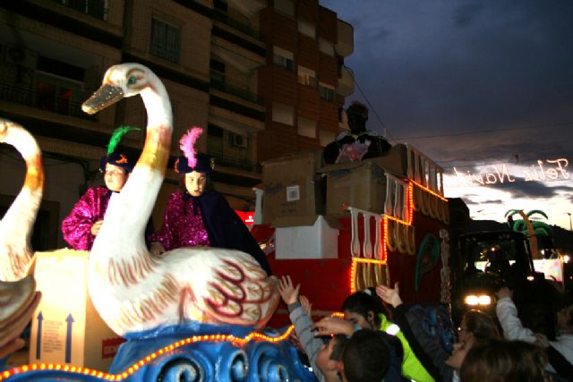 Los Reyes Magos llenan de regalos las calles de Cehegín - 1, Foto 1