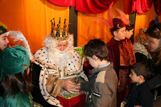 Los Reyes Magos llegan a Cehegn un año ms - 5