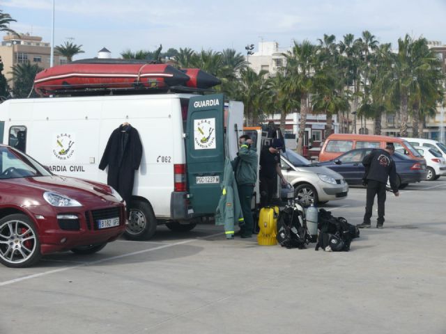 Continua la busqueda del buceador desaparecido en �guilas - 1