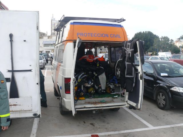 Continua la busqueda del buceador desaparecido en guilas - 8