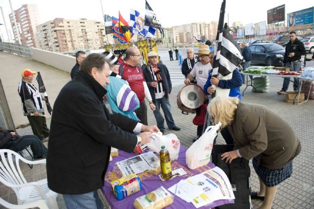 1.000 kilos de alimentos solidarios en el estadio Cartagonova - 3, Foto 3