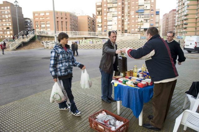 1.000 kilos de alimentos solidarios en el estadio Cartagonova - 5, Foto 5