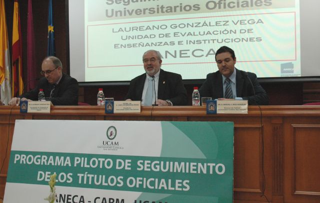 El coordinador de Enseñanzas e Instituciones de la ANECA, Laureano González, ha ofrecido una charla formativa - 1, Foto 1