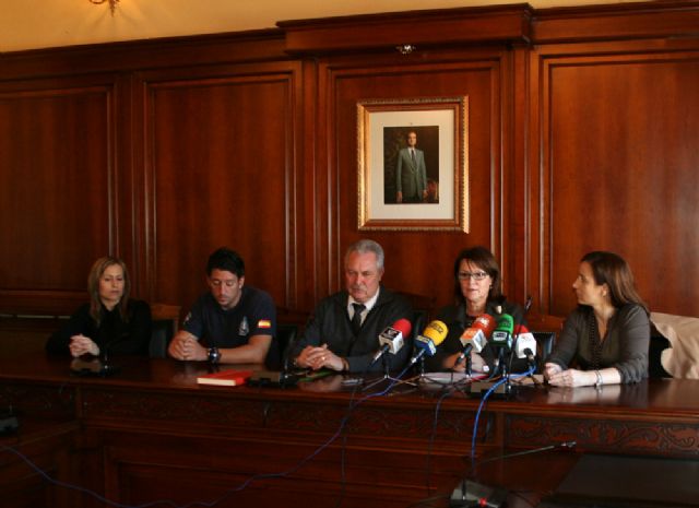 'Bomberos en Acción' recibe mil euros para construir refugios en Haití - 2, Foto 2