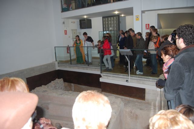 Las visitas teatralizadas por el grupo de teatro Sinfn se programan para el tercer domingo de cada mes, Foto 1