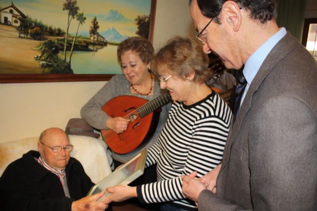 El Alcalde celebra el 100 cumpleaños de un usuario del servicio de teleasistencia - 4, Foto 4
