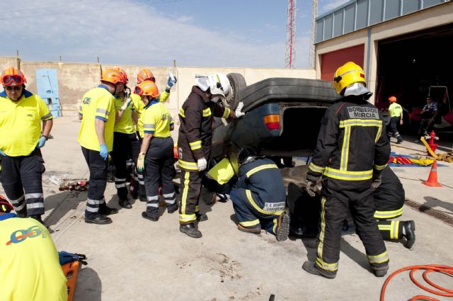 Prácticas conjuntas de Bomberos y 061 - 1, Foto 1