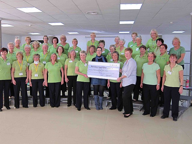 Las Spangles donan su recaudación de Navidad al grupo de apoyo contra el cáncer MABS - 1, Foto 1