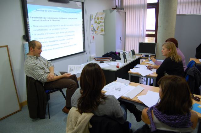 Radio Ecca Fundación forma a 15 desempleados como auxiliar de enfermería para rehabilitación - 1, Foto 1