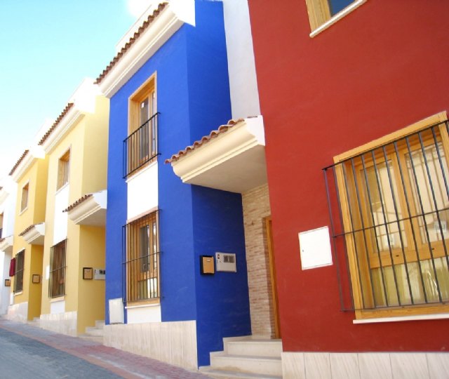 Obras Pblicas impulsa la construccin de viviendas protegidas para colectivos con necesidades especiales, Foto 1