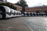 La flota regional de autobuses incorpora 12 nuevos vehículos que reducen un 42 por ciento las emisiones contaminantes