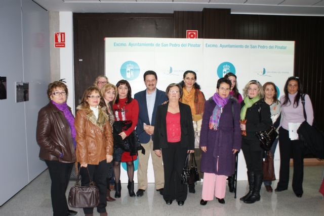 La asociación ASENFIFA reúne en San Pedro del Pinatar a decenas de afectados de fibromialgia y fatiga crónica - 1, Foto 1