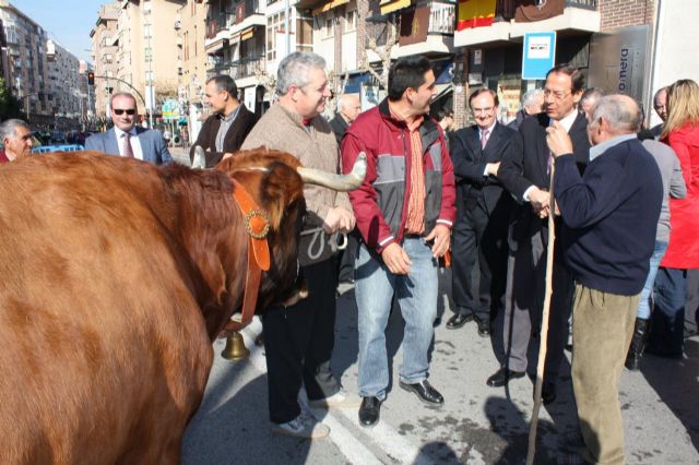 El Alcalde acude a su cita anual con los vecinos de San Antón - 2, Foto 2