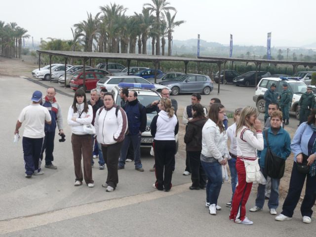 A la bsqueda del buceador desaparecido en La Isla del Fraile de guilas se han sumado hoy una veintena de motos acuticas - 30