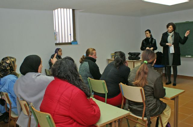 El Ayuntamiento de Puerto Lumbreras pone en marcha un programa para incrementar las habilidades sociales de personas en riesgo de exclusión social - 1, Foto 1